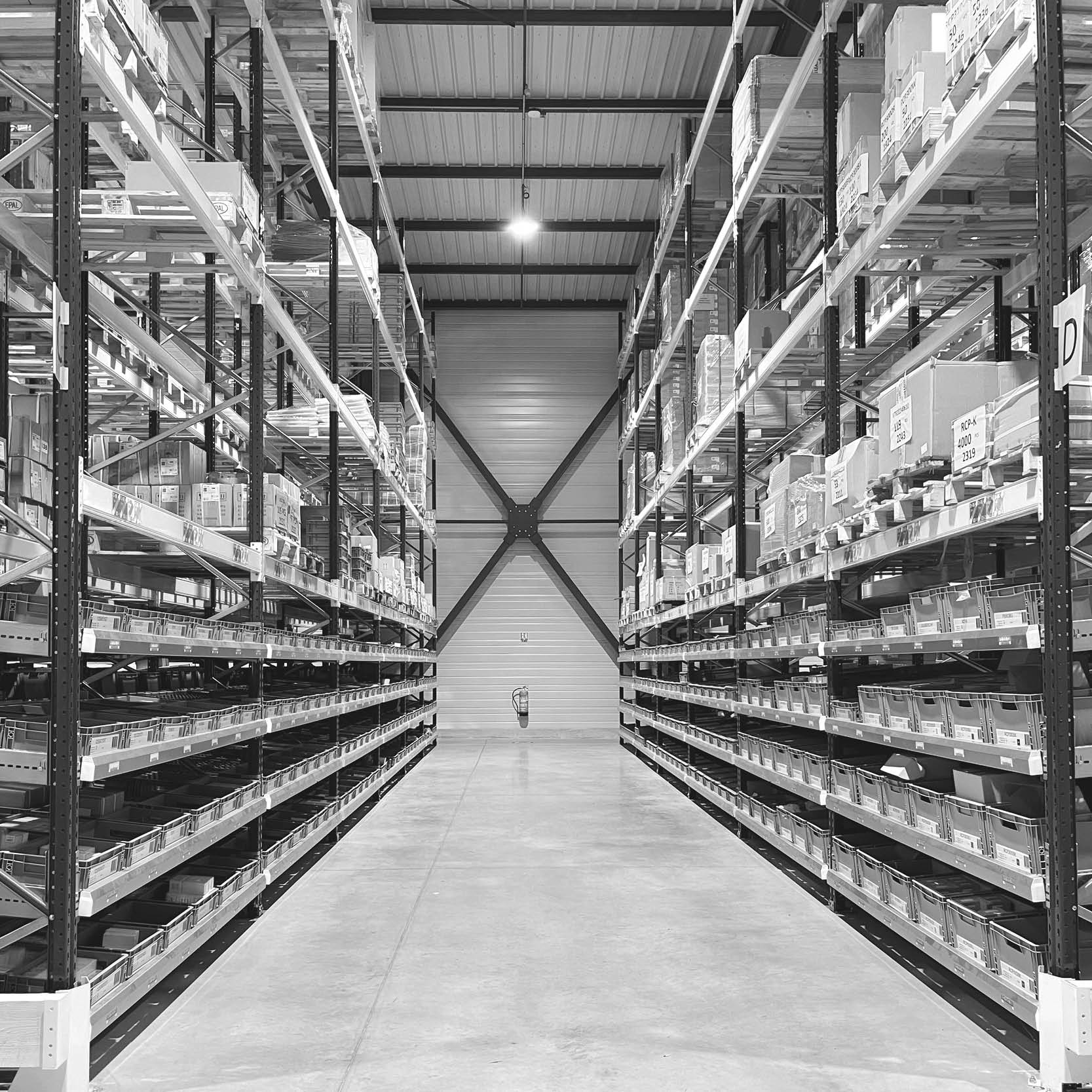 2000m² de stockage | IZYX-SYSTEMS